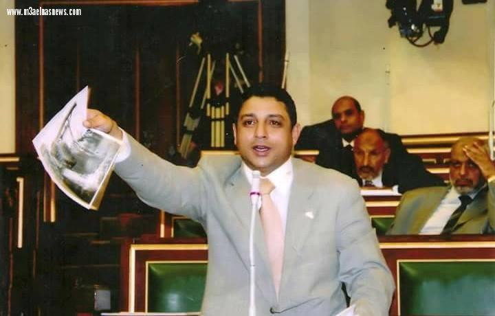 برلماني سابق بكفر الشيخ يتساءل.. متى تقال حكومة شريف إسماعيل؟!